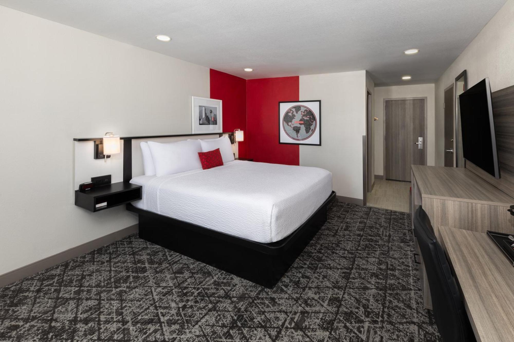 Ramada By Wyndham Dfw Airport Hotel Ървинг Екстериор снимка